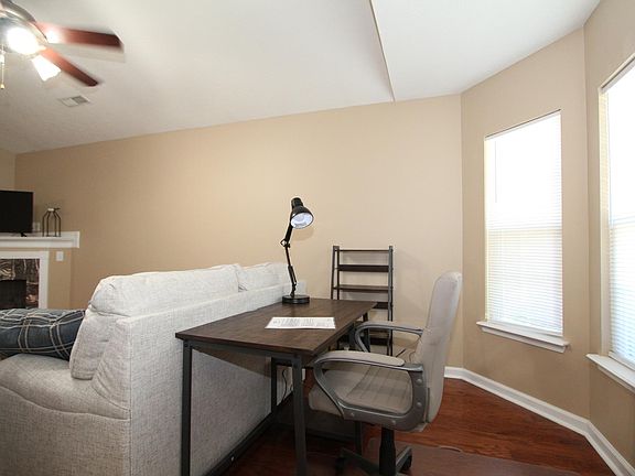 3rd image of 220 Black Water Ln