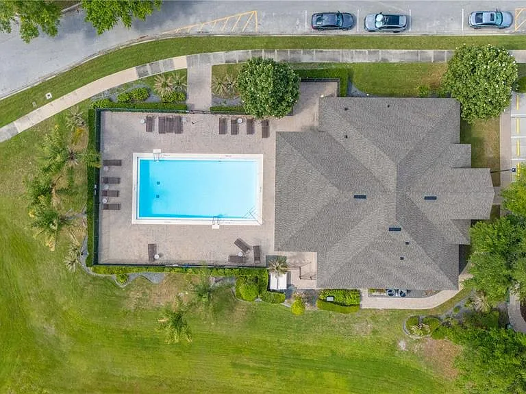 216 Deepcove Rd — Photo 45
