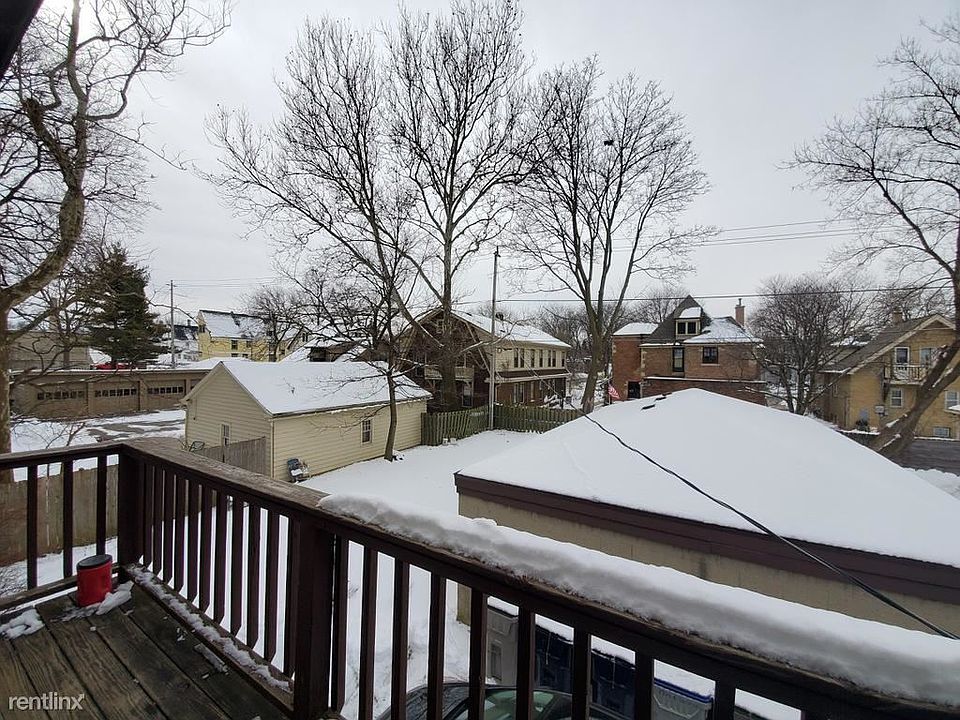 1st image of 3309 N Dousman St APT 3
