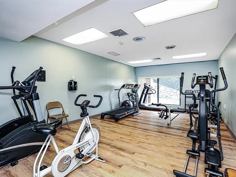 1006 Paradise Rd #3R — Photo 32