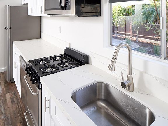 5th image of 4077 Kansas St #A