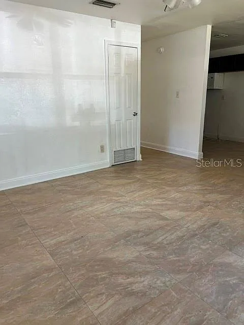 3 bed, 1.0 bath, 960 sqft, $1,600 — Photo 4