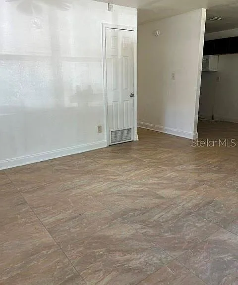 1227 SE 19th Ter — Photo 4