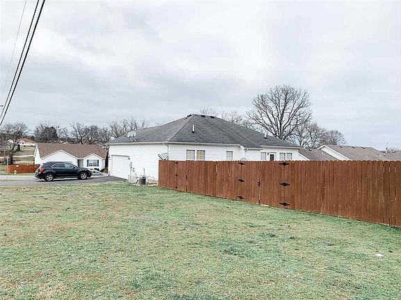 3rd image of 702 Fern Hill St