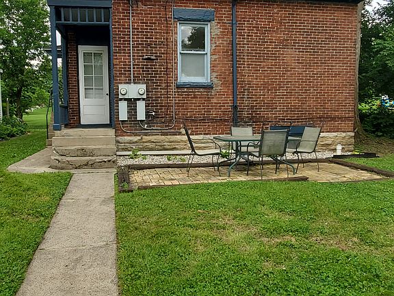 5th image of 70 S 18th St #246287611