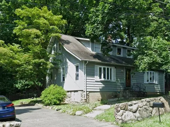 8 Bridge St, Suffern, NY 10901