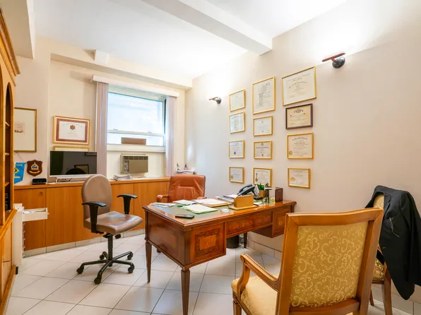 1010 5th Avenue image 7 of 23