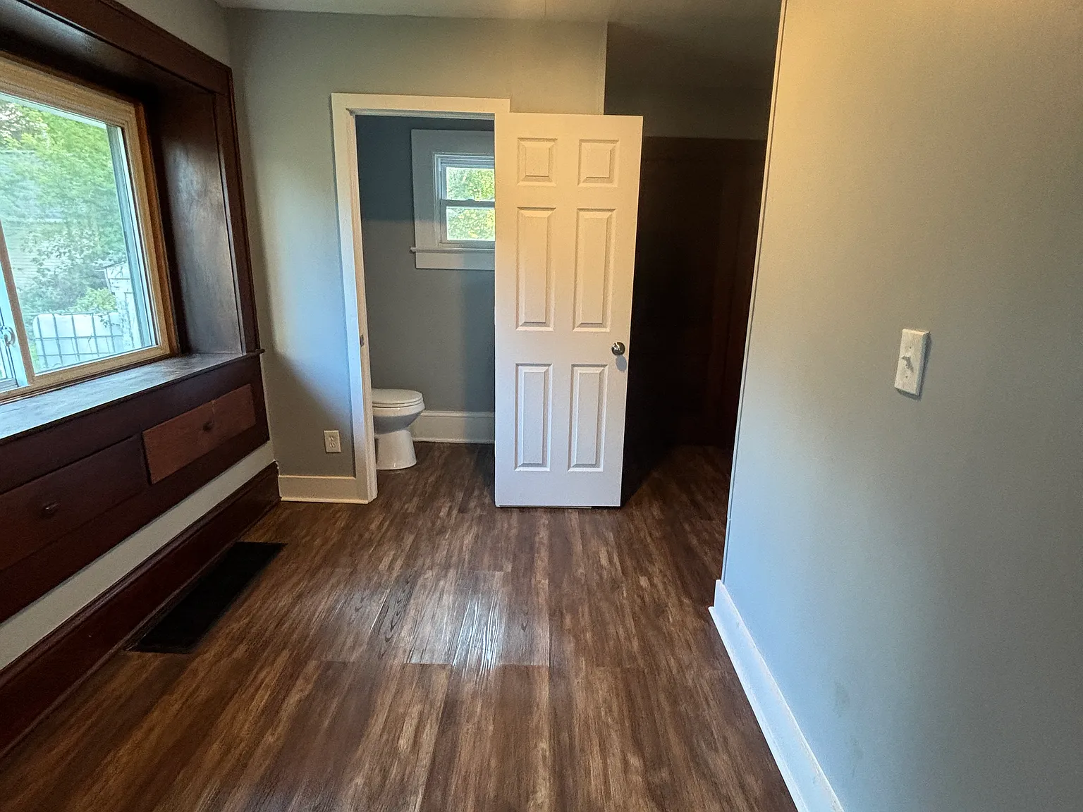 3 bed, 1.5 bath, 936 sqft, $1,250 — Photo 3