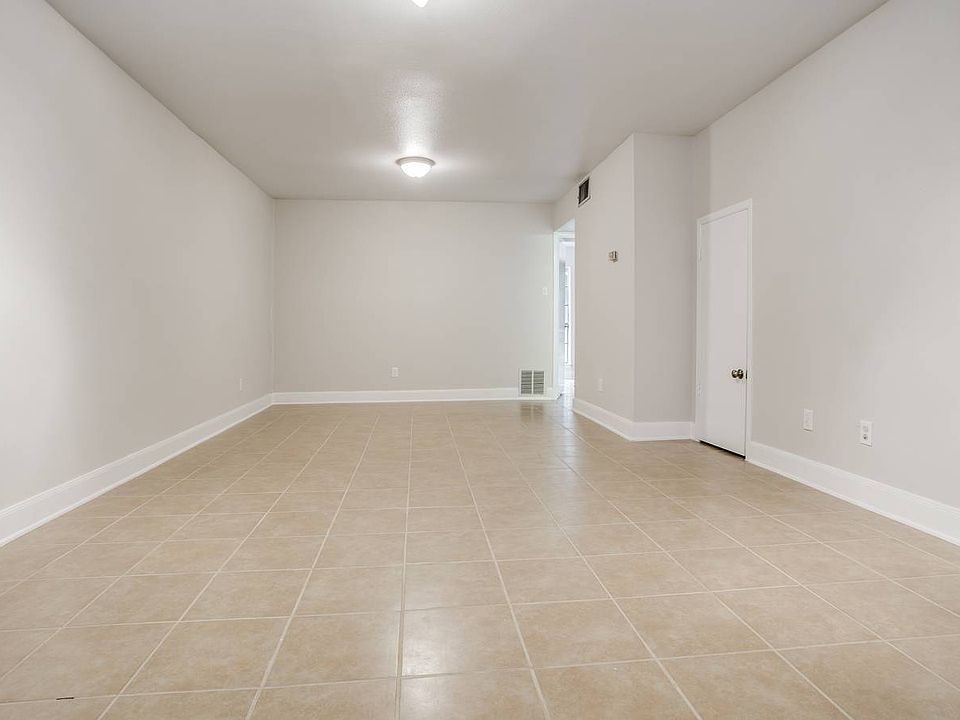 1st image of 211 Grandview Pl APT 2