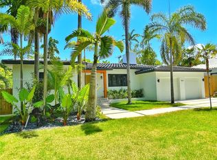 560 NE 55th St, Miami, FL 33137