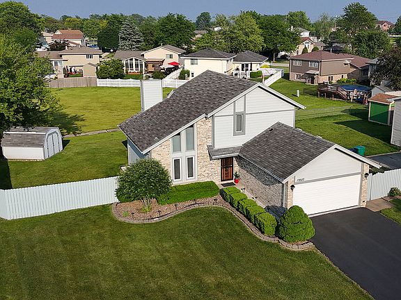 2nd image of 17007 Westwood Ct