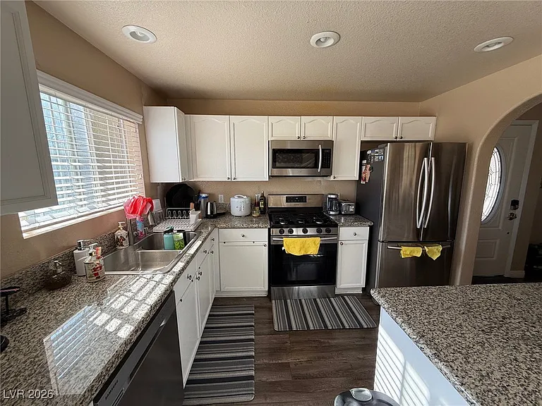 401 Amber Pine St #202 — Photo 7