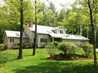 1129 Wheelock Rd, Hartford, VT 05047