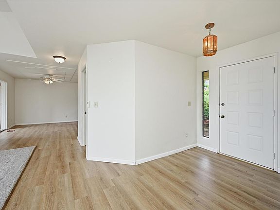 3rd image of 17312 Greenridge Road