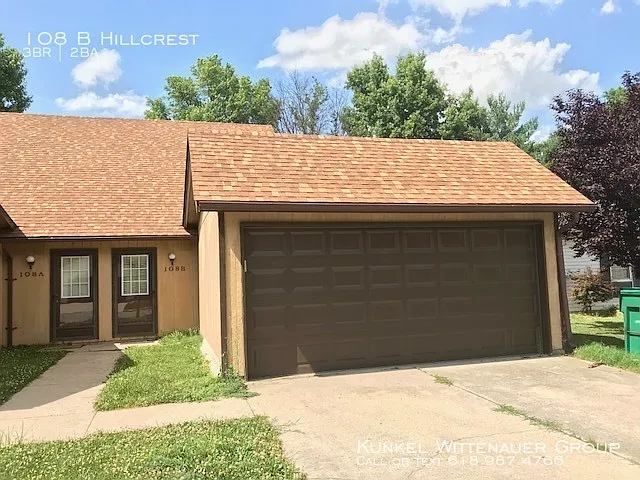 108B Hillcrest Dr photo 1