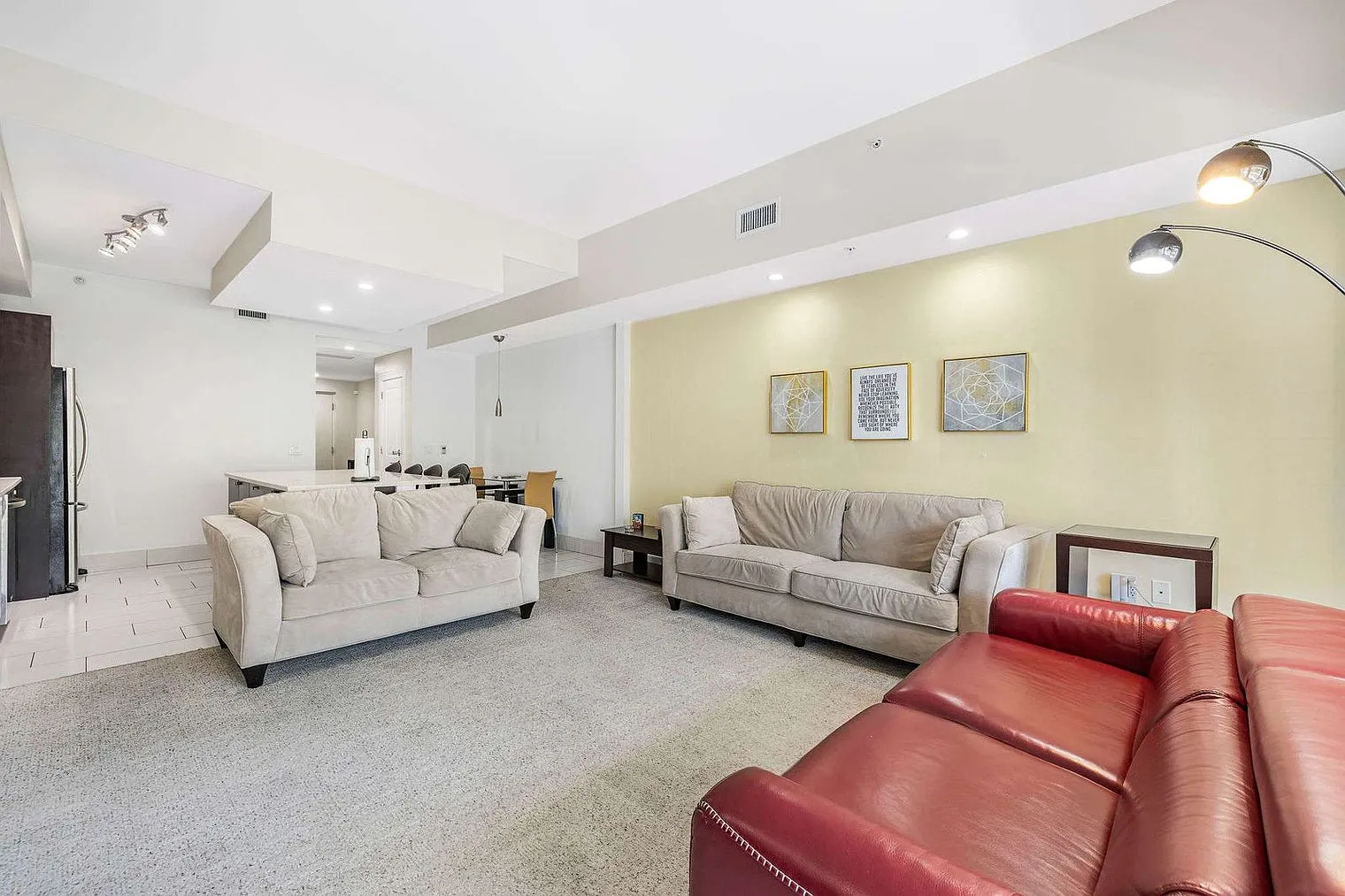 3 bed, 4.0 bath, 2066 sqft, $6,253 — Photo 3