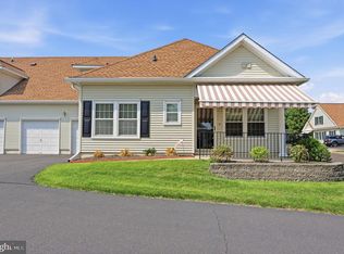 52 Avenrowe Ct, Fairless Hills, PA 19030