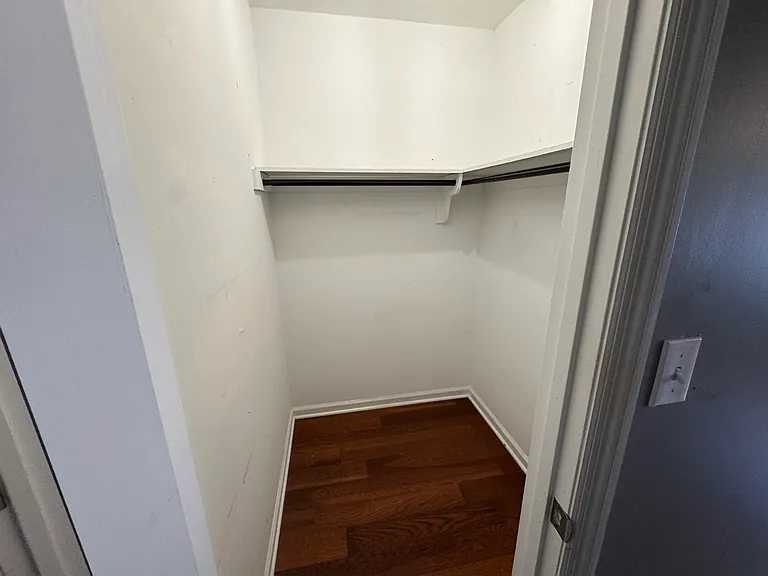 7327 Albert St — Photo 51
