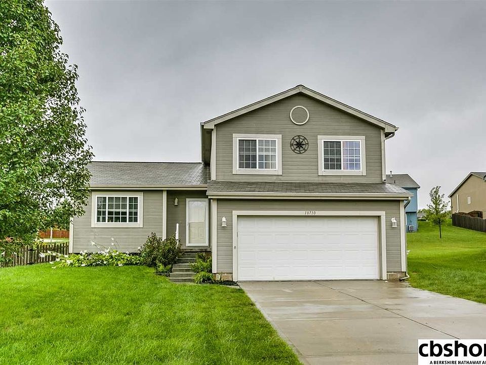 1st image of 10710 Winding River Dr