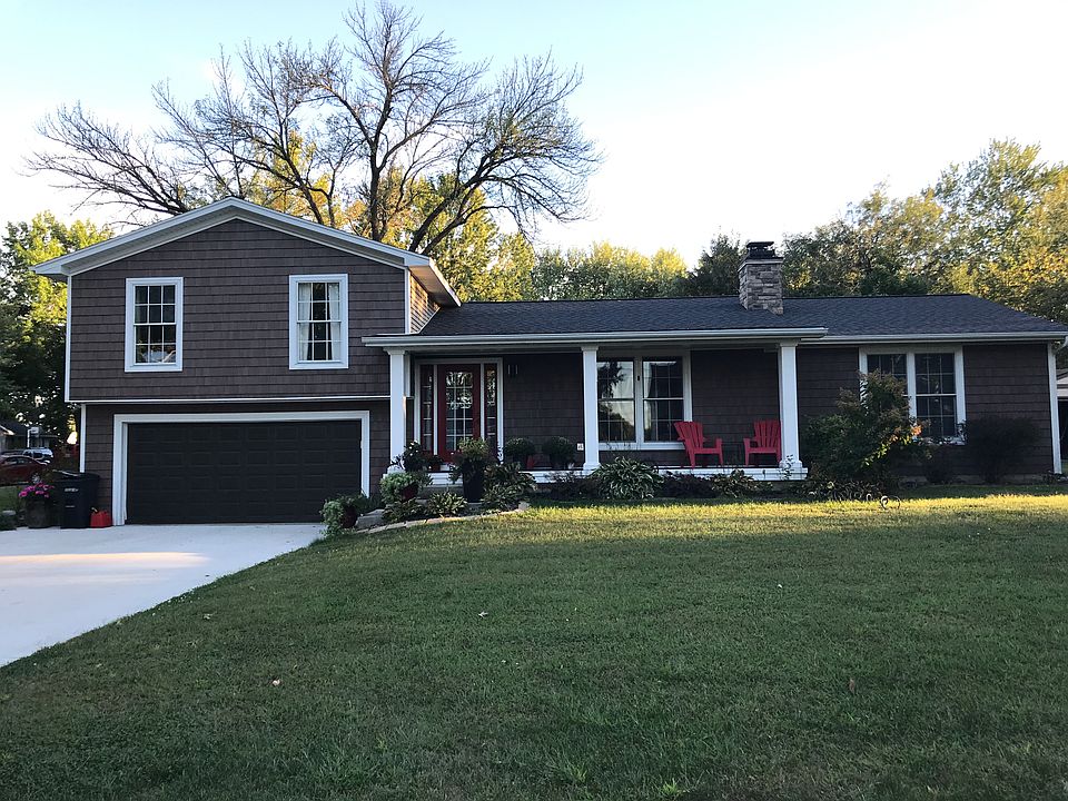 1st image of 415 W Wildwood Dr