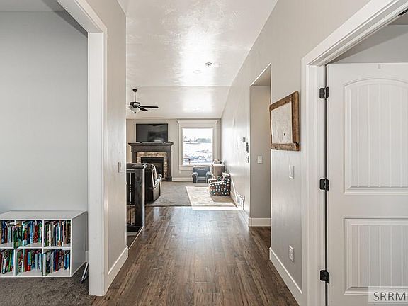 4th image of 3950 W Hazelwood Way