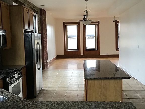 3rd image of 4242 W Lake St #2