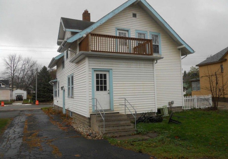 2nd image of 517 Litchfield Ave SE