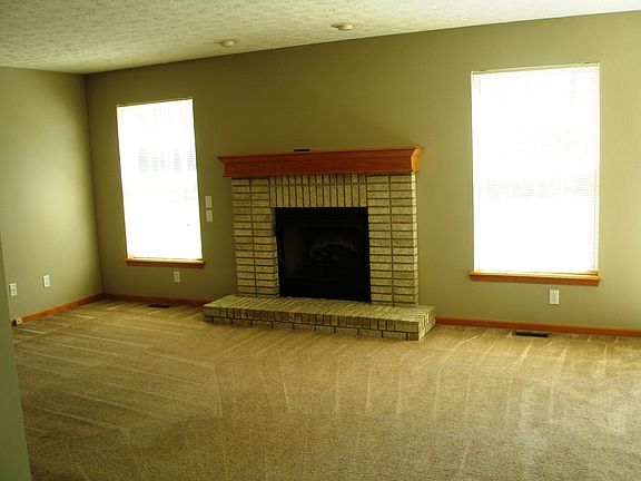 3rd image of 5324 Yellowstone Dr