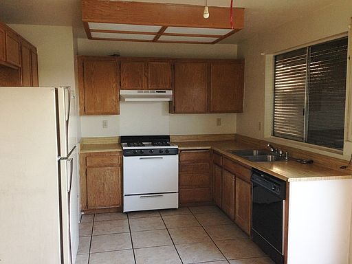 2nd image of 5959 Skyline Dr
