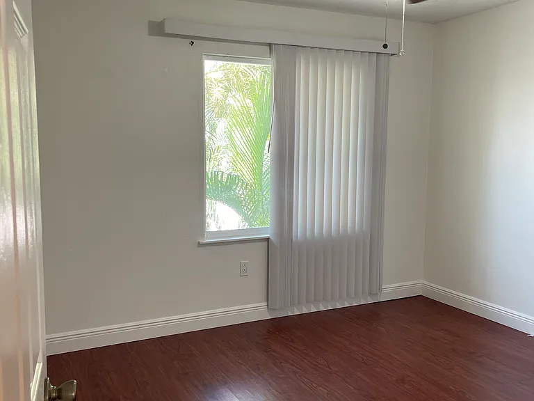 3932 Freedom Ave — Photo 9