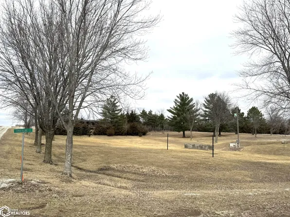 6 Lakeshore Dr, Melrose, IA 52569