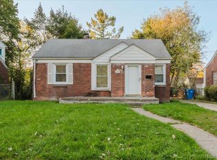 26518 N River Park Dr, Inkster, MI 48141