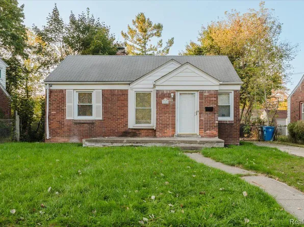 26518 N River Park Dr, Inkster, MI 48141