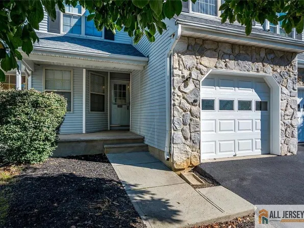 115 Salem Rd, North Brunswick, NJ 08902