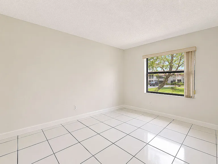 9732 Hammocks Blvd #102 — Photo 18