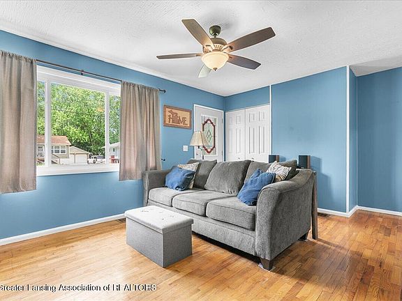 5th image of 2052 Phillips Ave