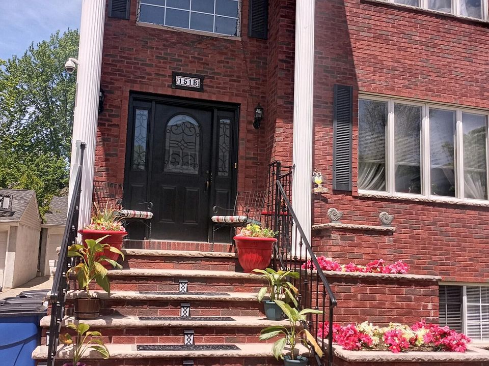 1st image of 151 Waterbury Ave #B