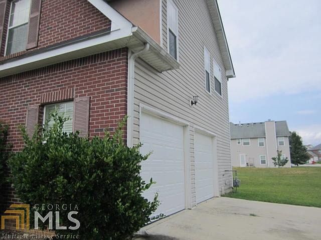 2nd image of 108 Portland Pl