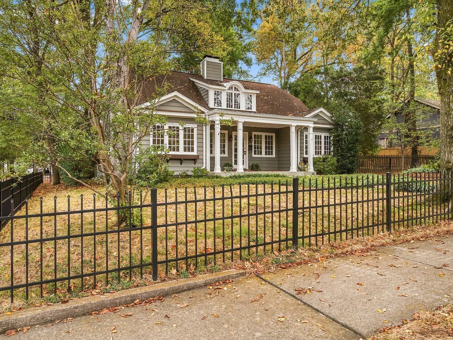 3 bed, 2.0 bath, 1928 sqft, $4,200 — Photo 2