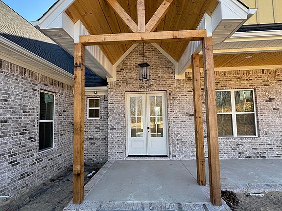 3rd image of 1013 Fern Rdg