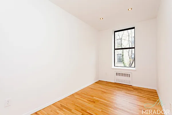 Rented by Mirador Real Estate | media 9