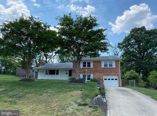 5712 Tremont Dr, Alexandria, VA 22303