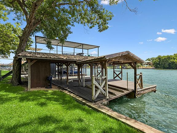 3rd image of 2632 Williams Lakeshore Dr