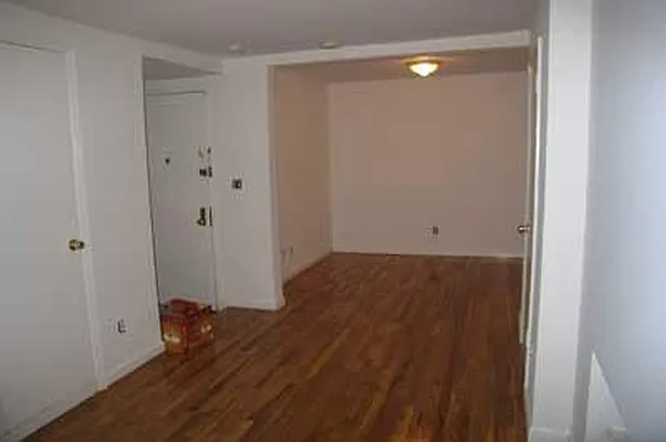 Rented by Buchbinder & Warren | media 17
