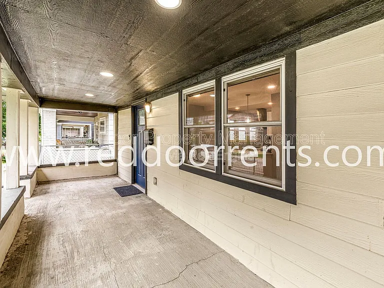 3146 Broadway St — Photo 29