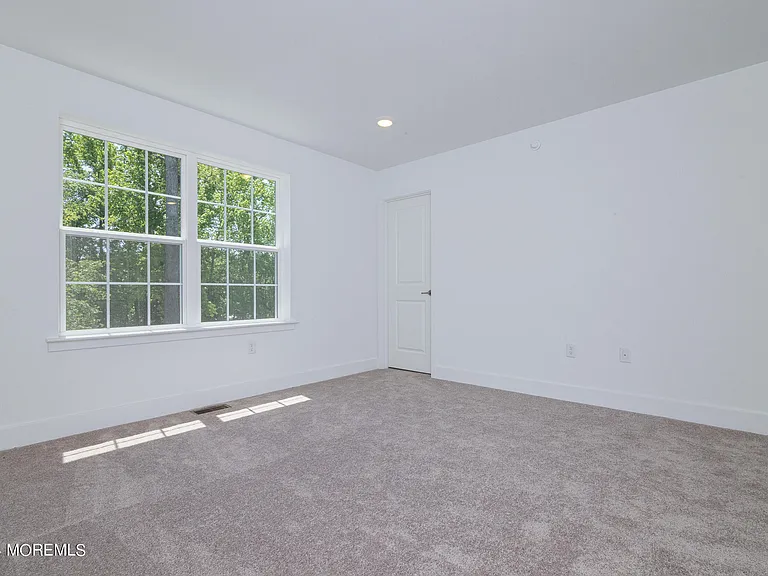 18 Crimson Dr — Photo 16
