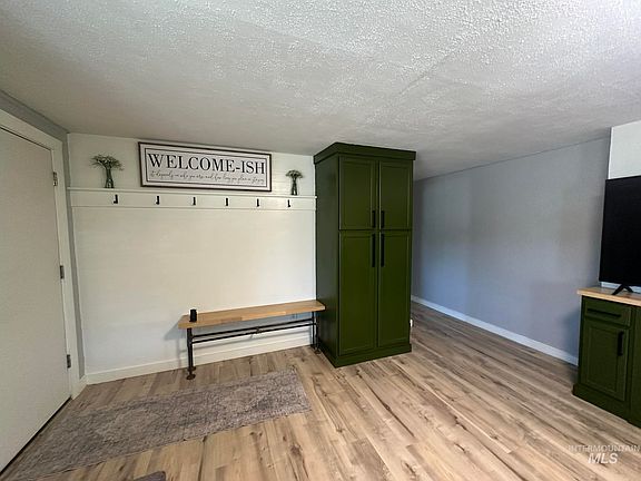 2nd image of 1810 Allen Ave