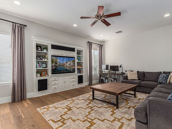 4th image of 2991 E Lexington Ave