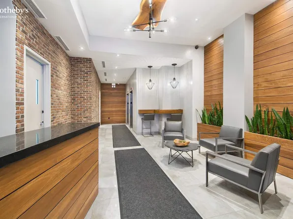 240 East Tenth Street image 10 of 11