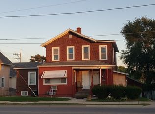 208 S Lake St, Aurora, IL 60506